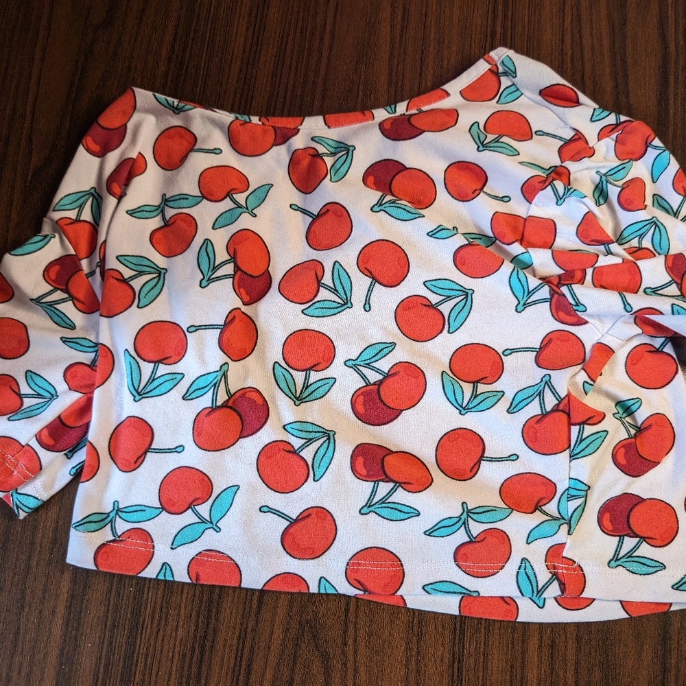 Cherry print weekend edition crop top